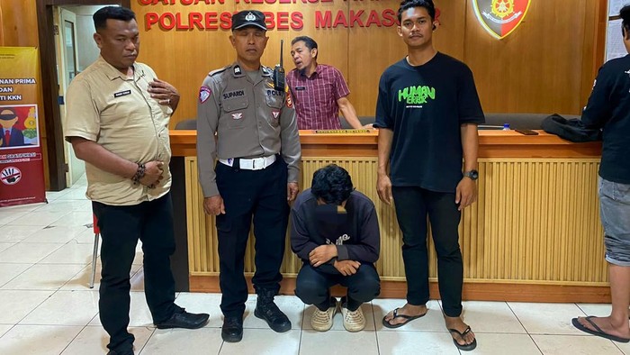 Pria pamer kelamin dan onani depan wanita di Makassar saat ditangkap.