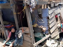 Video: Potret Pilu Lansia di Medan Tinggal di Rumah yang Hampir Ambruk