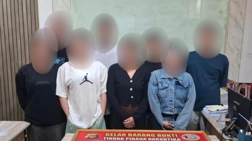 Satresnarkoba Polresta Mataram amankan 20 orang yang diduga hendak pesta ekstasi di tempat hiburan malam di Mataram, NTB, Kamis (17/9/2026). (Foto : Polresta Mataram).