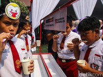 Siswa SDN Menteng 01 Belajar Merawat Gigi Sejak Dini