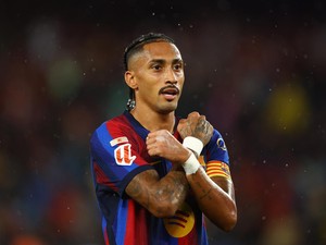 Raphinha Lampaui Start Terbaik Messi di Barcelona