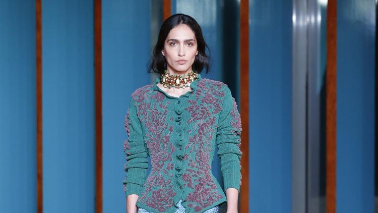 Foto: Tory Burch Spring/Summer 2027, Estetika Feminin yang American Pragmatism