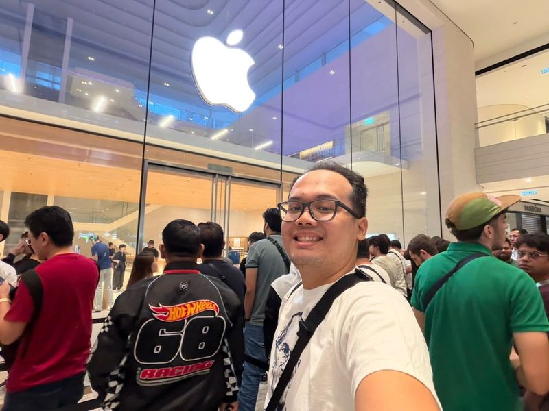 Antrean iPhone 18 Pro di Apple The Exchange TRX