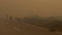 Pemerintah pusat, melalui BNPB dan Kementerian Kehutanan, telah meningkatkan penanganan, di antaranya dengan melakukan Operasi Modifikasi Cuaca (OMC) untuk memicu hujan. (Sampit, Kotawaringin Timur, Jumat (18/9/2026) - dok istimewa)