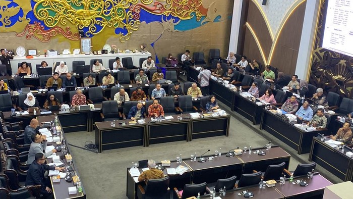 Baleg DPR rapat bareng pemerintah bahas RUU Reforma Agraria