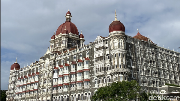 Melihat Budaya Kuno di Mumbai: Pahatan Batu-Monumen Raja George V Inggris