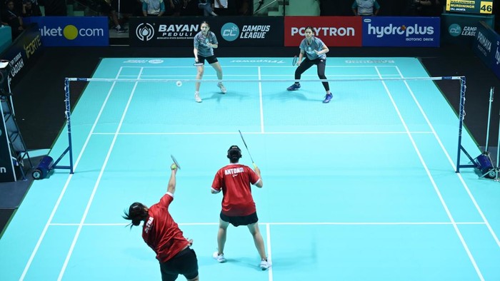 Legenda bulutangkis Indonesia, Ricky Soebagdja, memantau perhelatan Campus League Badminton Regional Bandung. Ricky menyebut para peserta punya semangat yang tinggi.