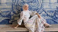 Liburan ke Portugal, Gaya Stylish Erin Eks Istri Andre Taulany Curi Atensi