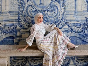 Liburan ke Portugal, Gaya Stylish Erin Eks Istri Andre Taulany Curi Atensi