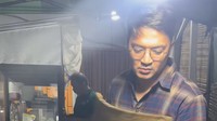 Meski menjadi seorang penyanyi, usaha yang dijalankan tidak selalu mulus. Ia mengaku pernah saat menjalankan usahanya, hanya satu porsi laku terjual. Foto: dok instagram Ihsan Tarore