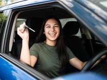 Studi: Gen Z Lebih Pilih Beli Mobil Ketimbang Rumah