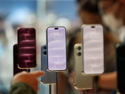 Warga Beijing Berburu iPhone 18 Pro dan Pro Max!
