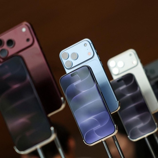 Warga Beijing Berburu iPhone 18 Pro dan Pro Max!