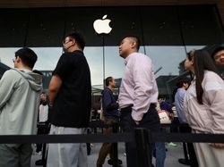 Warga Beijing Berburu iPhone 18 Pro dan Pro Max!