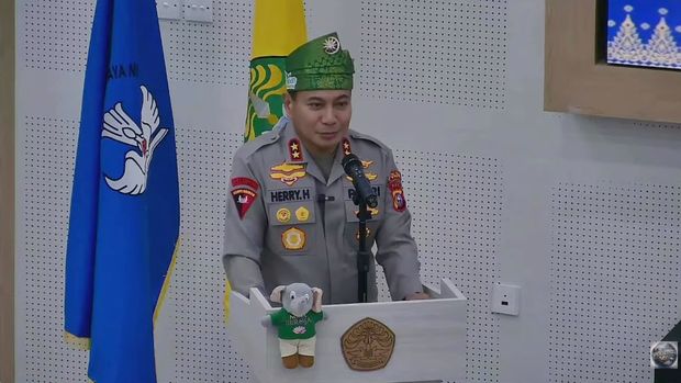 Kapolda Riau Irjen Pol Herry Heryawan Kapolda Riau Irjen Pol Herry Heryawan di Universitas Riau (UNRI), Jumat (18/9/2026).