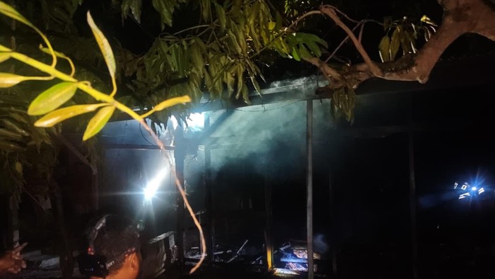 Kebakaran terjadi di Desa Krandon RT 10 RW 3, Kecamatan Guntur, Kabupaten Demak.