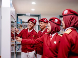 44 Ribu Lebih Anak Keluarga Miskin Dapat Akses Pendidikan Sekolah Rakyat