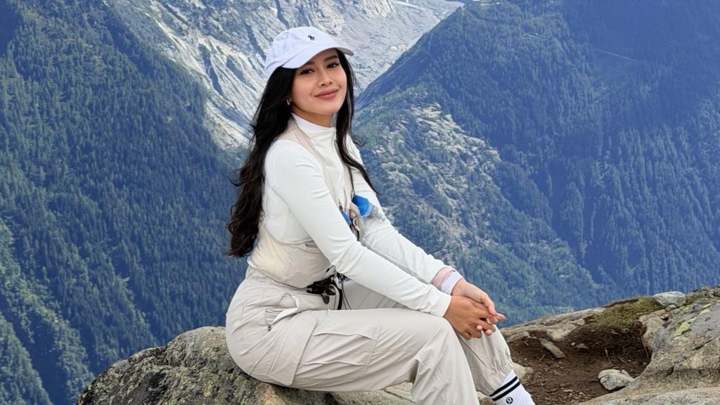 Merdi Octavia Nangis 5 Kali Hiking Perdana ke Lac Blanc!