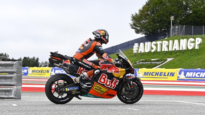 SPIELBERG, AUSTRIA - SEPTEMBER 18: Pedro Acosta of Spain riding the Red Bull Factory KTM leaves pit lane during Free Practice 1 at Red Bull Ring on September 18, 2026 in Spielberg, Austria. (Photo by Gold & Goose Photography/Getty Images)