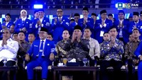 Prabowo dan Gibran Hadiri HUT ke-28 PAN, Kompak Pakai Batik Nuansa Biru