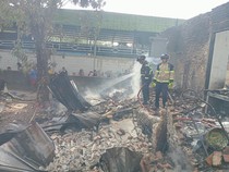 Rumah Nok Julaeha di Kuningan Hangus Akibat Bara Tungku Dapur