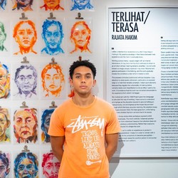 Rajata Hakim dan Makna Mendalam Pameran Tunggal Perdana Terlihat / Terasa