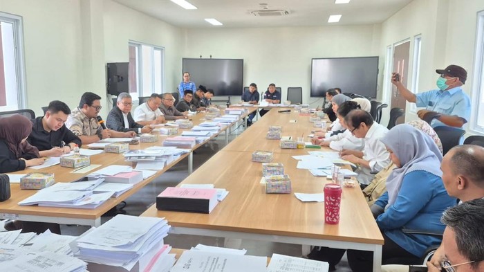 RDP RS Paramount Makassar dengan keluarga pasien di DPRD Makassar.
