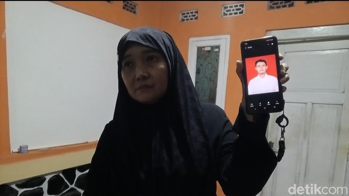 Reski Fitria (47), ibu kandung Rafiq.