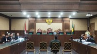 Faizal Assegaf Ngamuk di Sidang Bea Cukai, Hakim: Mau Apa? Bakar Rumah Saya?