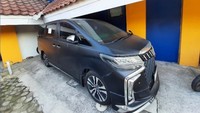 Murmer! Lelang Toyota Alphard Mulai Rp 50 Juta, Ada STNK-BPKB