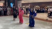 Rangkaian pertunjukan itu dalam rangka perayaan Hari Perhubungan Nasional (Harhubnas) pada Kamis (17/9). Kegiatan itu dimulai pukul 10.00 WIB dengan penampilan sejumlah peserta drumband. Foto: Vicky Fadly Ardana Putra