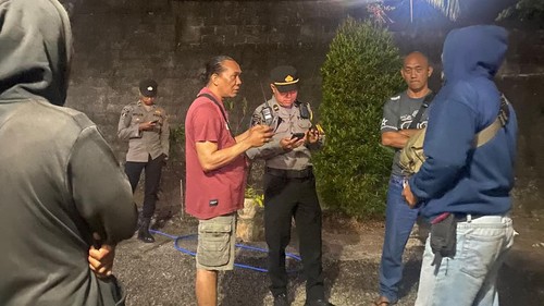 Wargamenggelar ronda malambuntut maraknya kasus pencuriandi Banjar Pangkung Apit, Desa Pergung, Kecamatan Mendoyo, Jembrana, Bali, Sabtu (12/9/2026). (Foto: Istimewa)
