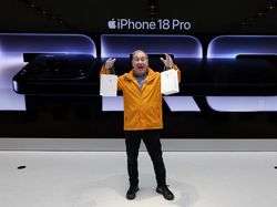 Warga Sydney Antusias Jajal iPhone 18 Pro dan Pro Max