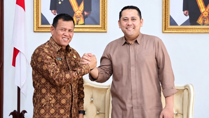 Bupati Syukur saat foto bersama Kepala BKKBN usai memaparkan soal penangan Stunting di Merangin