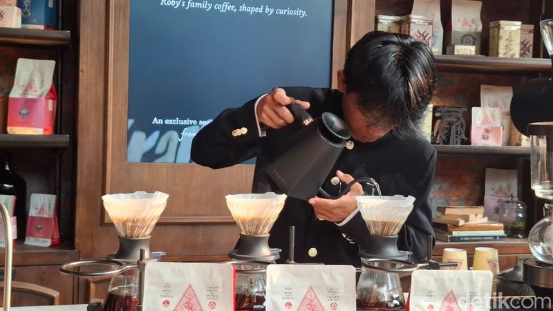 Cing Cangkeling Roemah Koffie