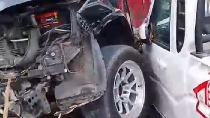 Fortuner tabraik pikap Kopdes di Blitar