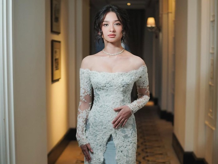 Nevy Tania umumkan pernikahan dengan Harry Vaughan.