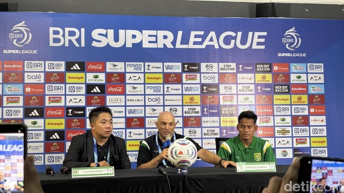 Konferensi pers Persebaya usai lawan Garudayaksa