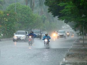 Kapan Musim Hujan 2026 Dimulai? BMKG Sebut Tiap Wilayah Berbeda