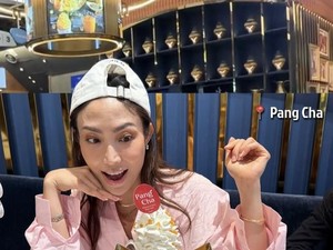 Ayu Dewi Kulineran di Bangkok, Cicip Omelet Kepiting hingga Thai Tea