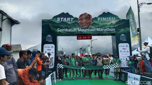 Flag off Sembalun Mountain Marathon, di Sembalun, Lombok Timur, NTB, Sabtu, (19/9/2026). foto (Sanusi Ardi W/detikBali)