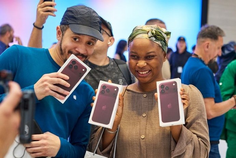 Penjualan iPhone 18 Pro Max di Apple Store