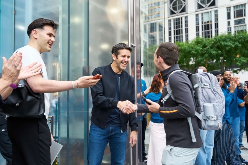 Penjualan iPhone 18 Pro Max di Apple Store