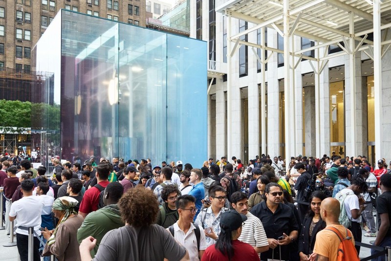 Penjualan iPhone 18 Pro Max di Apple Store
