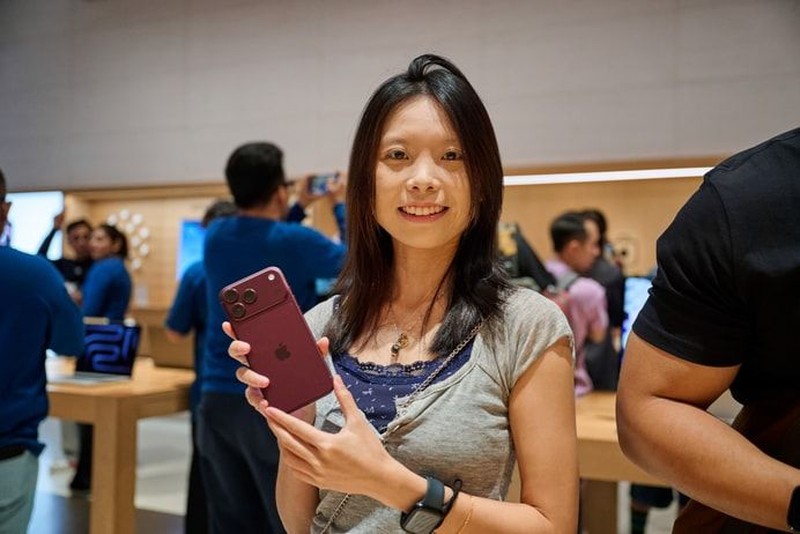 Penjualan iPhone 18 Pro Max di Apple Store