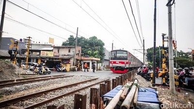Perlintasan Rel Simpang Pasar Minggu Akan Ditutup