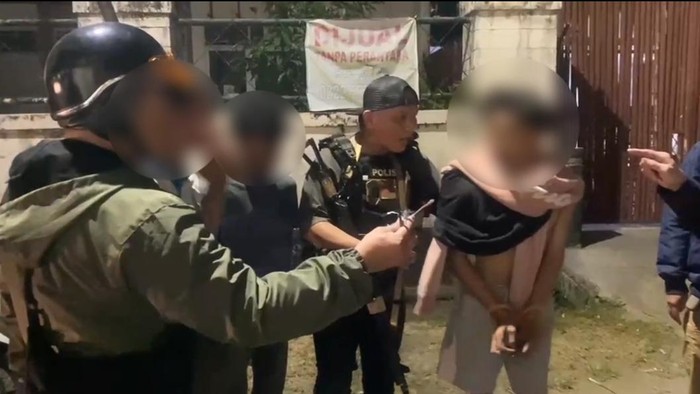 Polisi mengamankan remaja yang diduga geng motor hendak menyerang warga Makassar.