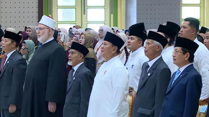 Presiden Prabowo Subianto menghadiri resepsi kesyukuran 100 tahun Ponpes Gontor.