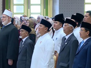 Prabowo Hadiri 100 Tahun Ponpes Gontor di Jatim