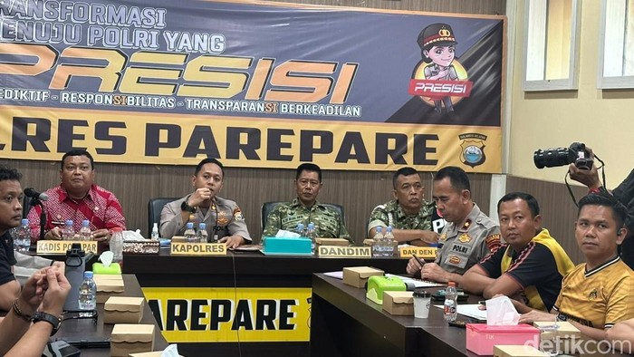 Rapat koordinasi pengamanan laga PSM Vs Persita.
